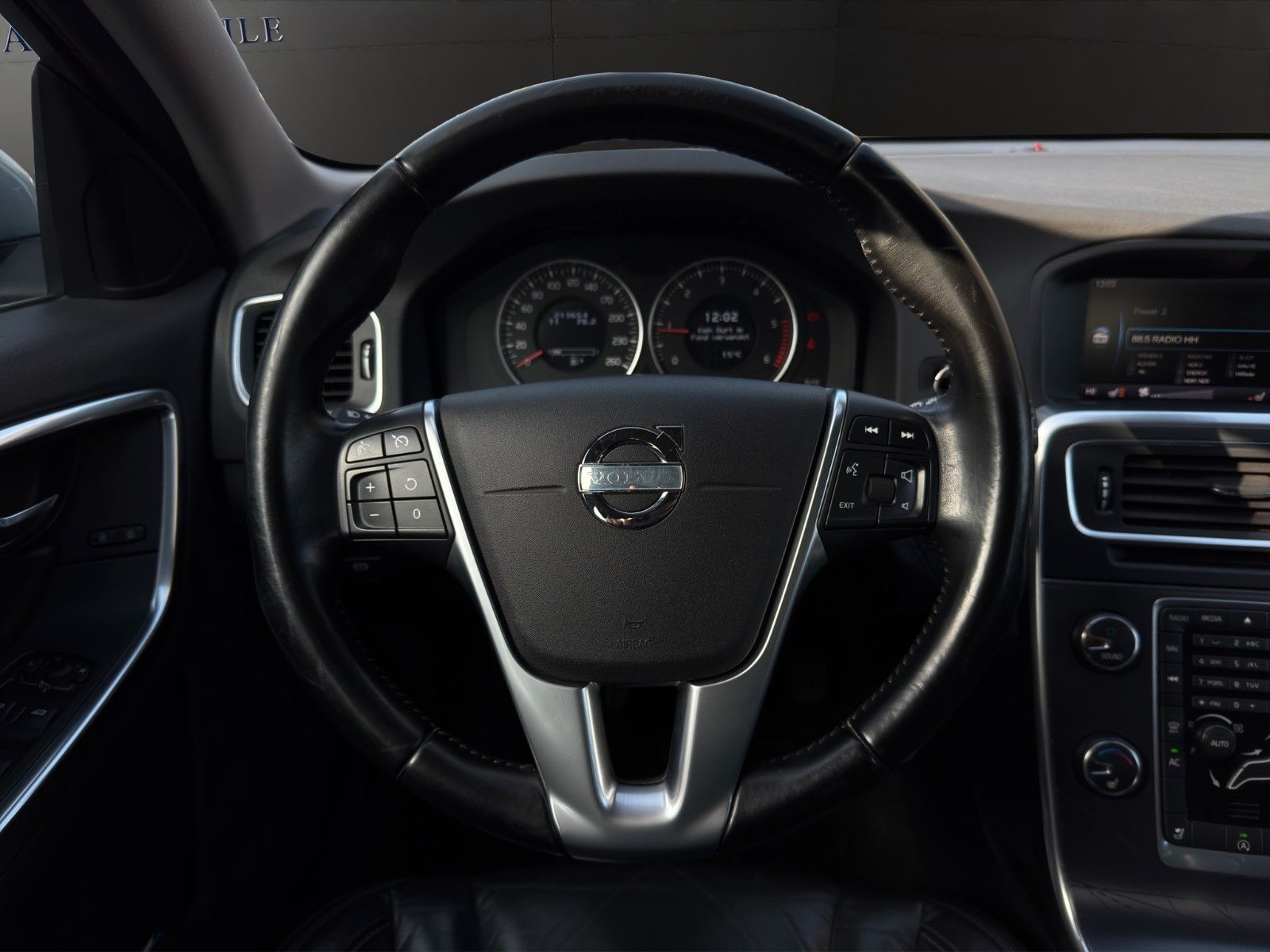 Fahrzeugabbildung Volvo V60 Kombi Ocean Race/Sitzheitzung/