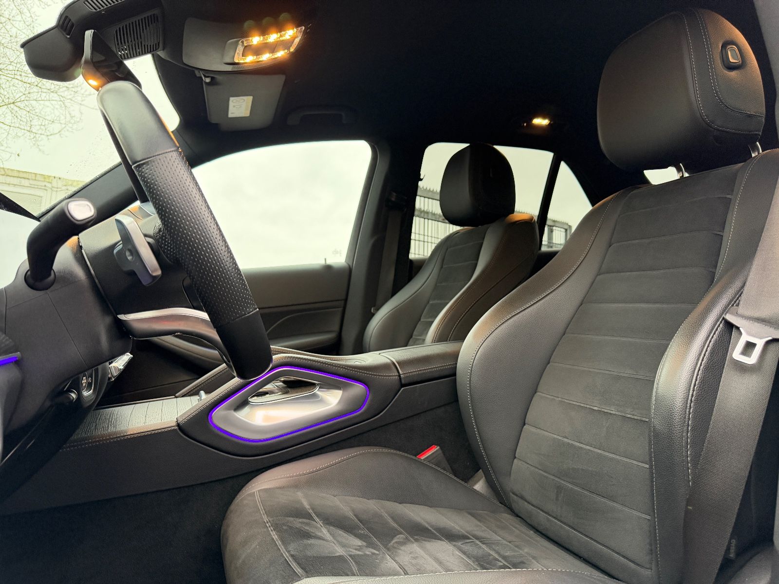 Fahrzeugabbildung Mercedes-Benz GLE 300d 4Matic*BURMESTER*MUTLIBEAM*AHK*WIDESCRE