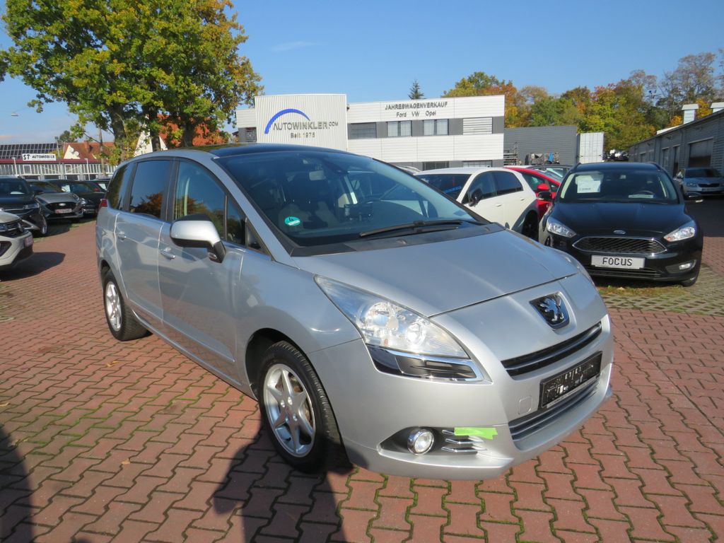 PEUGEOT 5008 Premium--7-Sitzer