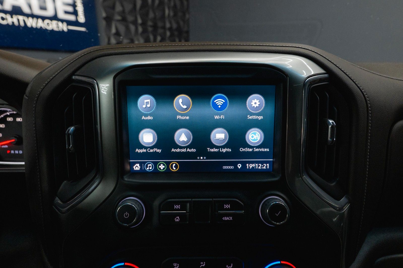 Fahrzeugabbildung Chevrolet Silverado 5.3L V8 4x4 RST Limited ZZ1 NightPaket