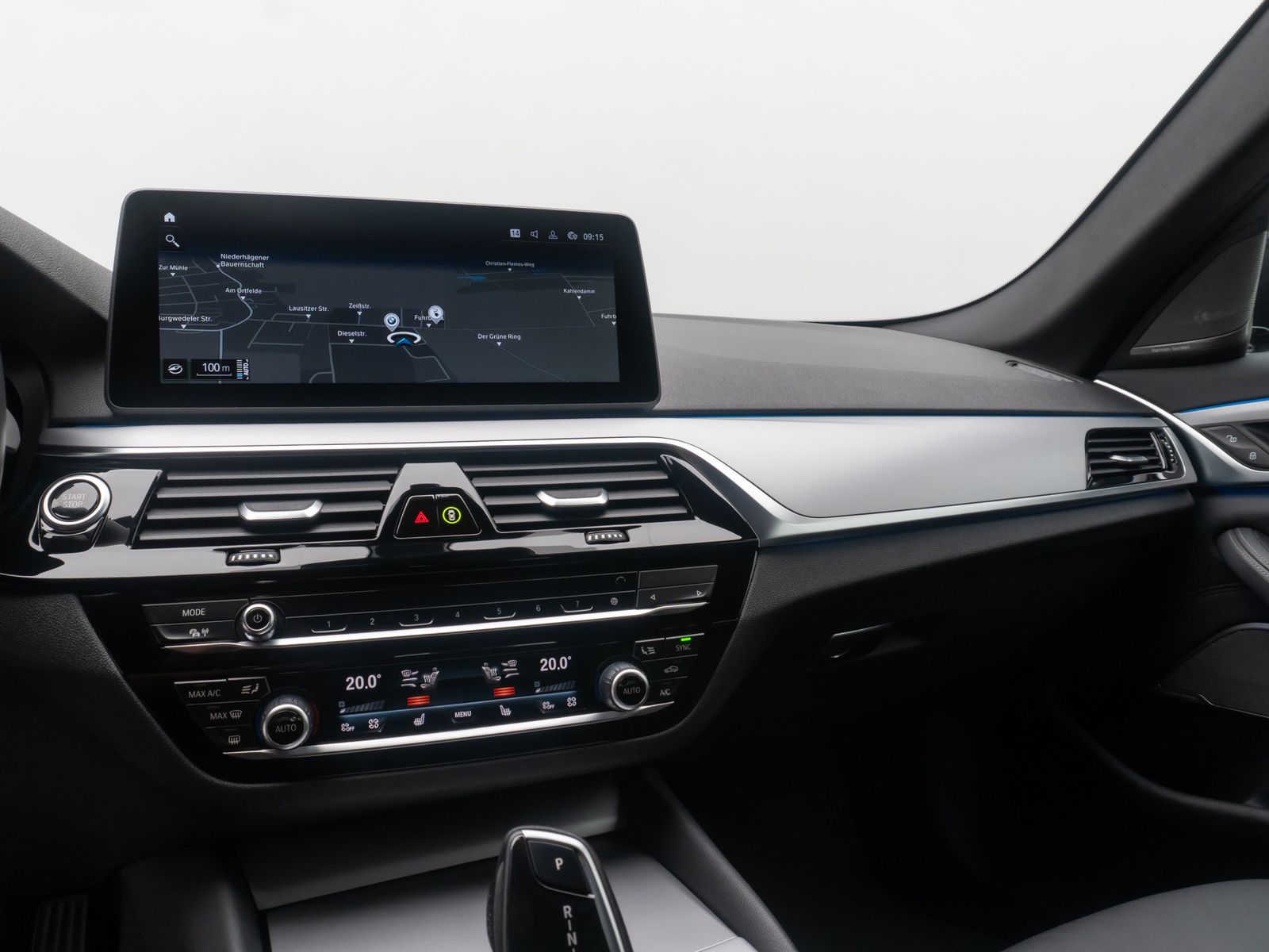 Fahrzeugabbildung BMW 530e xD 360°HUD DAB H/K 4xKlima Komfort AHK ACC