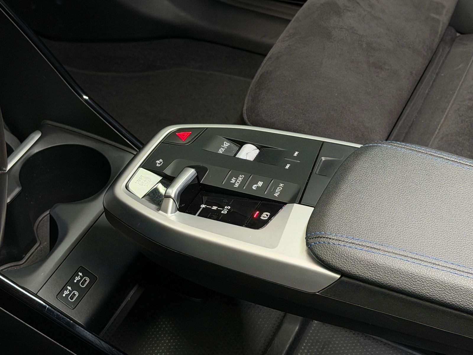 Fahrzeugabbildung BMW 225e Active Tourer xDrive MSport|HIFI|AHK|WIDES