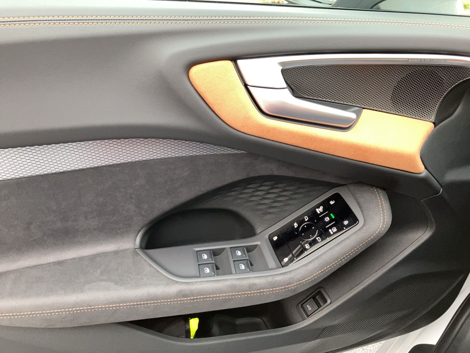 Fahrzeugabbildung Audi A5 Avant TDI Q TECH PRO, B & O MATRIX Tech Pro,