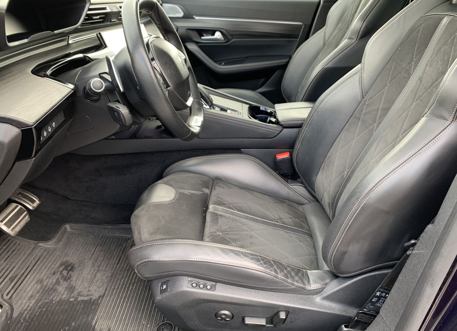Fahrzeugabbildung Peugeot 508 2.0 HDI*GT*First Edition*Leder*NightVision*