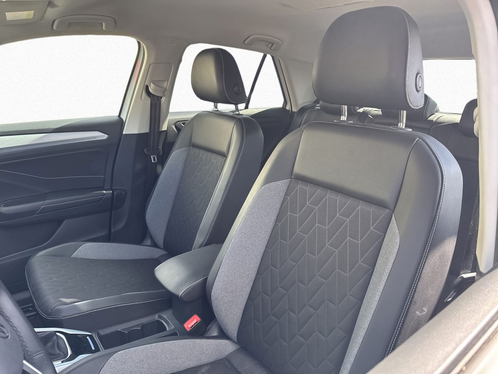 Volkswagen T-Roc - Bild 9