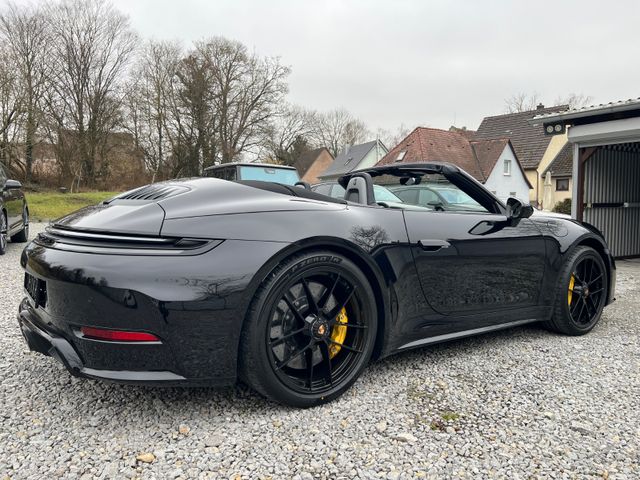 Porsche 992.2 CABRIO 4 GTS*541PS*CERAMIC*BURMESTER*LIFT*