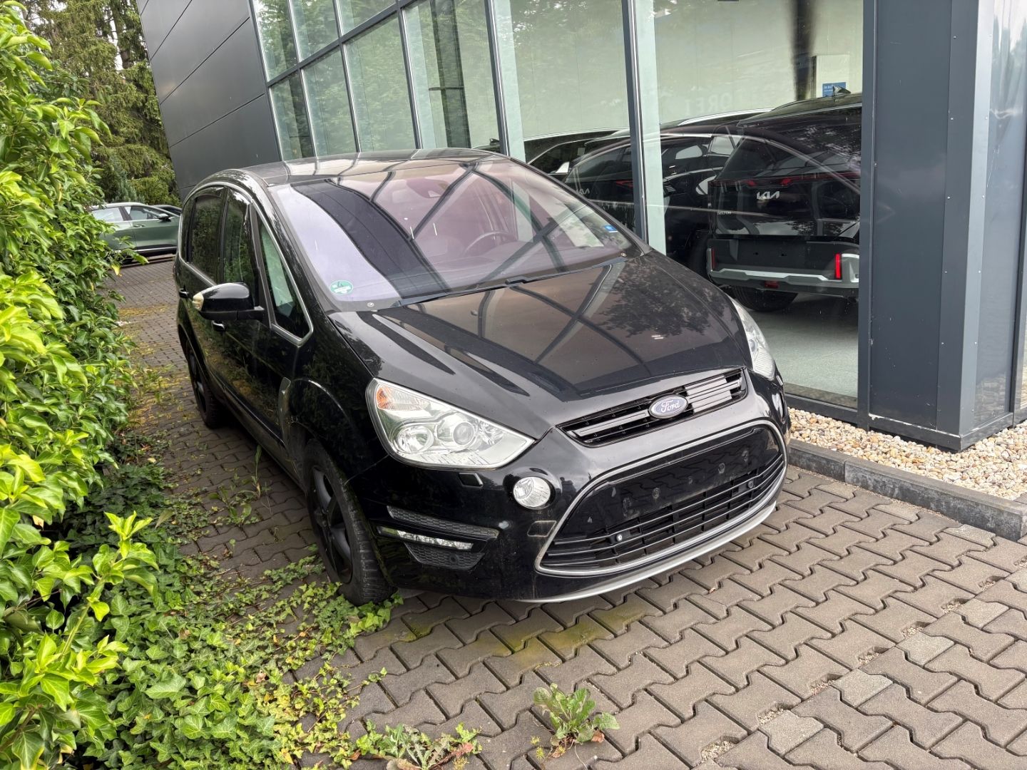 Fahrzeugabbildung Ford S-Max Titan. PanoDach Navi Getriebe defekt Mem.S