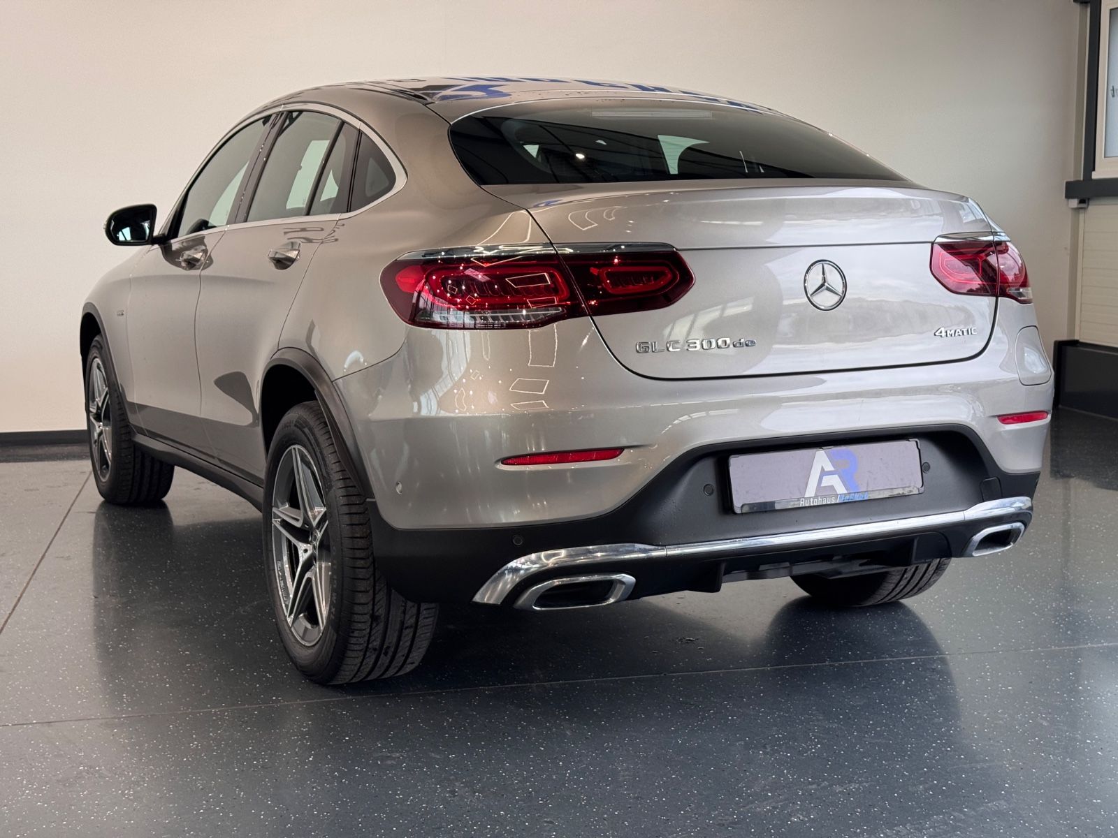 Mercedes-Benz GLC300de 4Matic AMG LED MULTIBEAM SHZ AMBIENTE foto 11