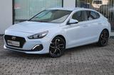 Hyundai i30 Fastback Trend*SHZ*NAVI*KAMERA* - Hyundai i30 mit Benzin-Antrieb: Automatik