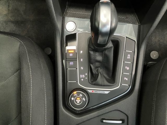 Fahrzeugabbildung Volkswagen Tiguan 2.0 TSI 140kW 4Motion Highline LED AHK NA