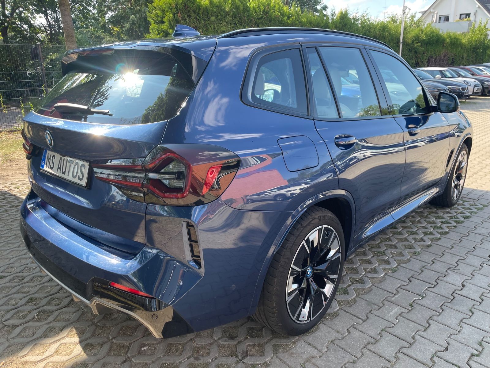BMW iX3 Impressive Panora Head Up 360°Kamera foto 7