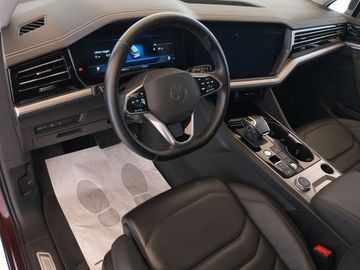 Volkswagen Touareg - 8