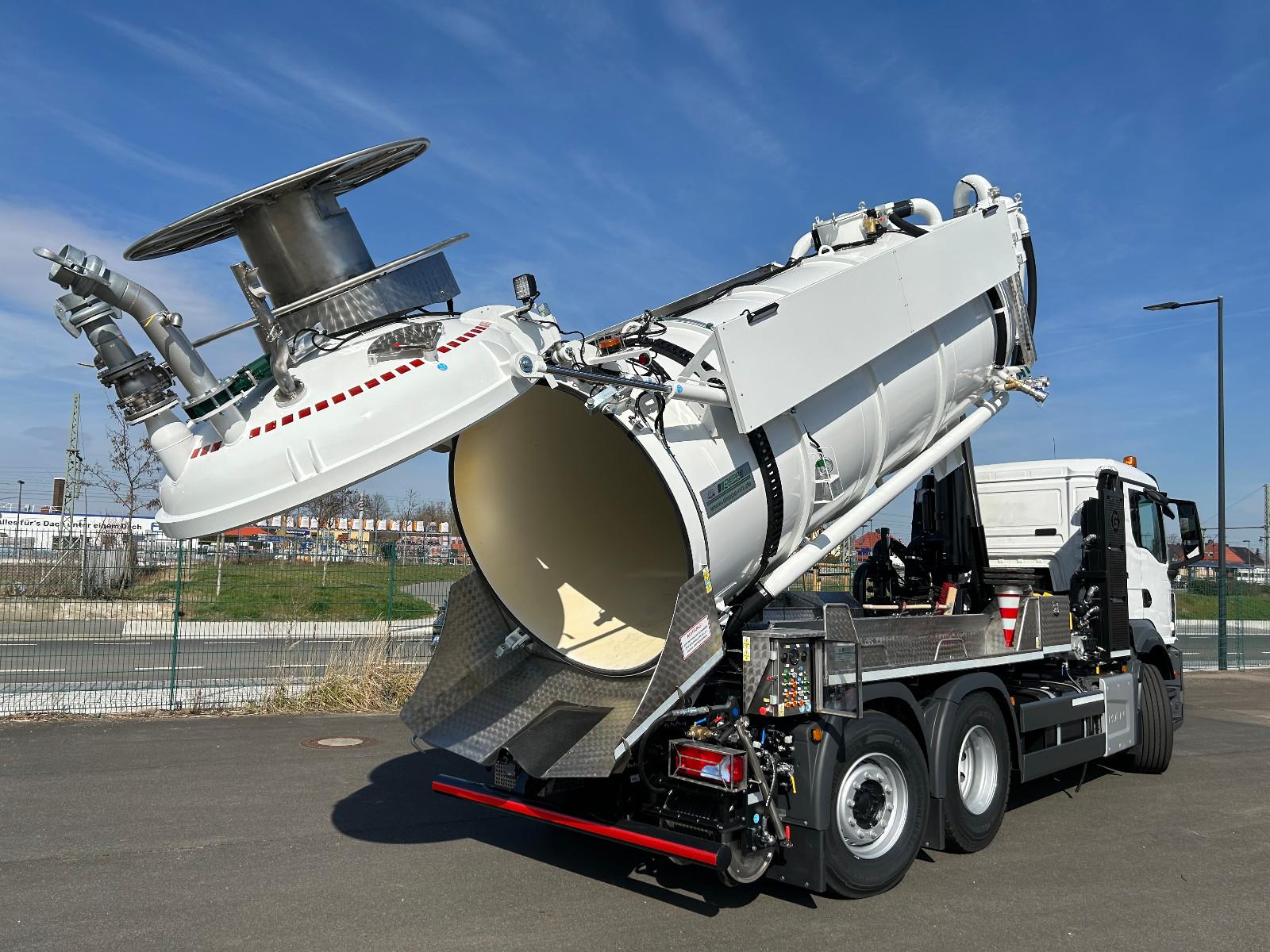 MAN TGS 26.480 6X2 Saug-Druck Spüler Kipper