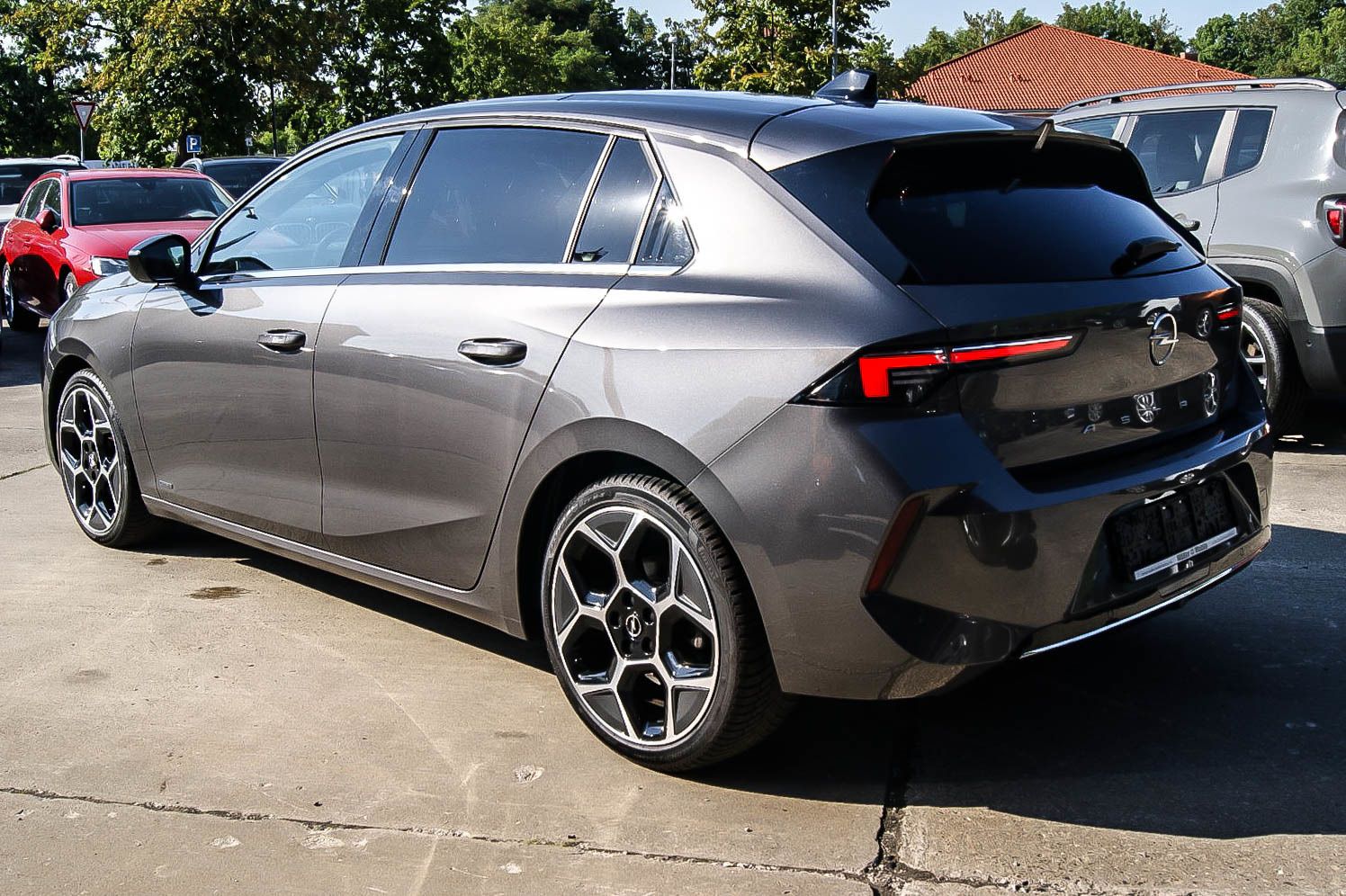 Fahrzeugabbildung Opel Astra L 1.5 Aut ULTIMATE HEADUP ANHZV 360° PANO