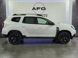 Dacia Duster II Extreme*360° Kamera*SHZ - : Teilleder, mit Navigationssystem