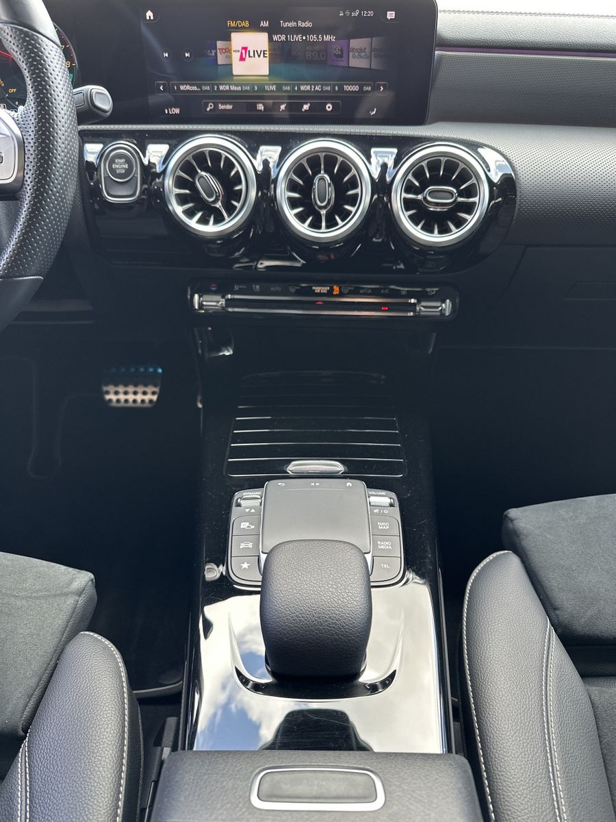 Fahrzeugabbildung Mercedes-Benz CLA 250e SB AMG-Line NAV+LED+PANO+BURMESTER+360°