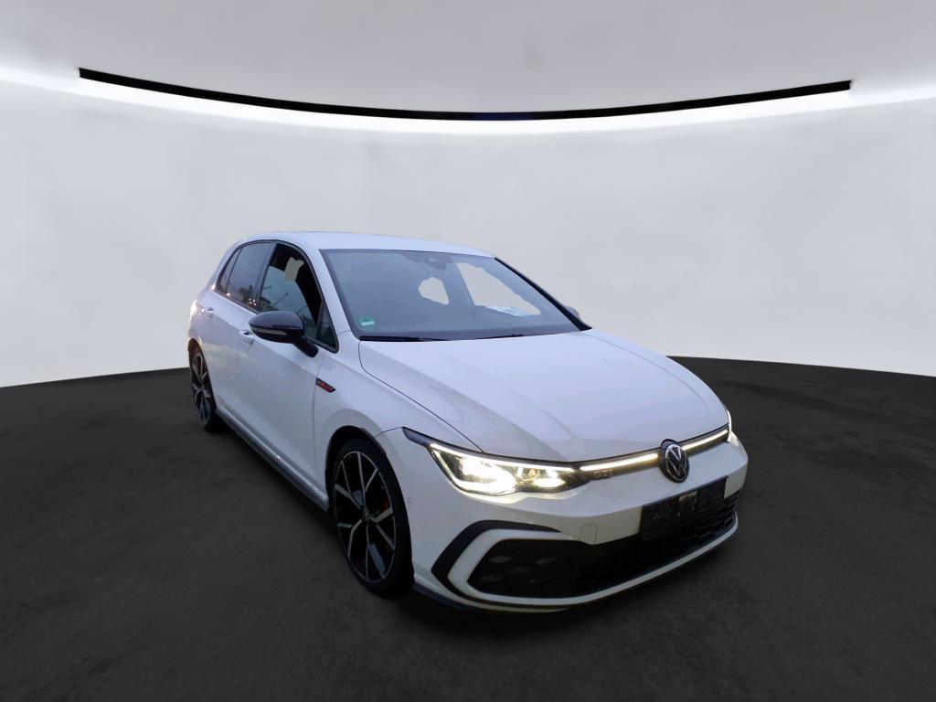 Volkswagen Golf VIII Lim. GTI 2.0TSI DSG/SOUND/CAM/ACC/19"