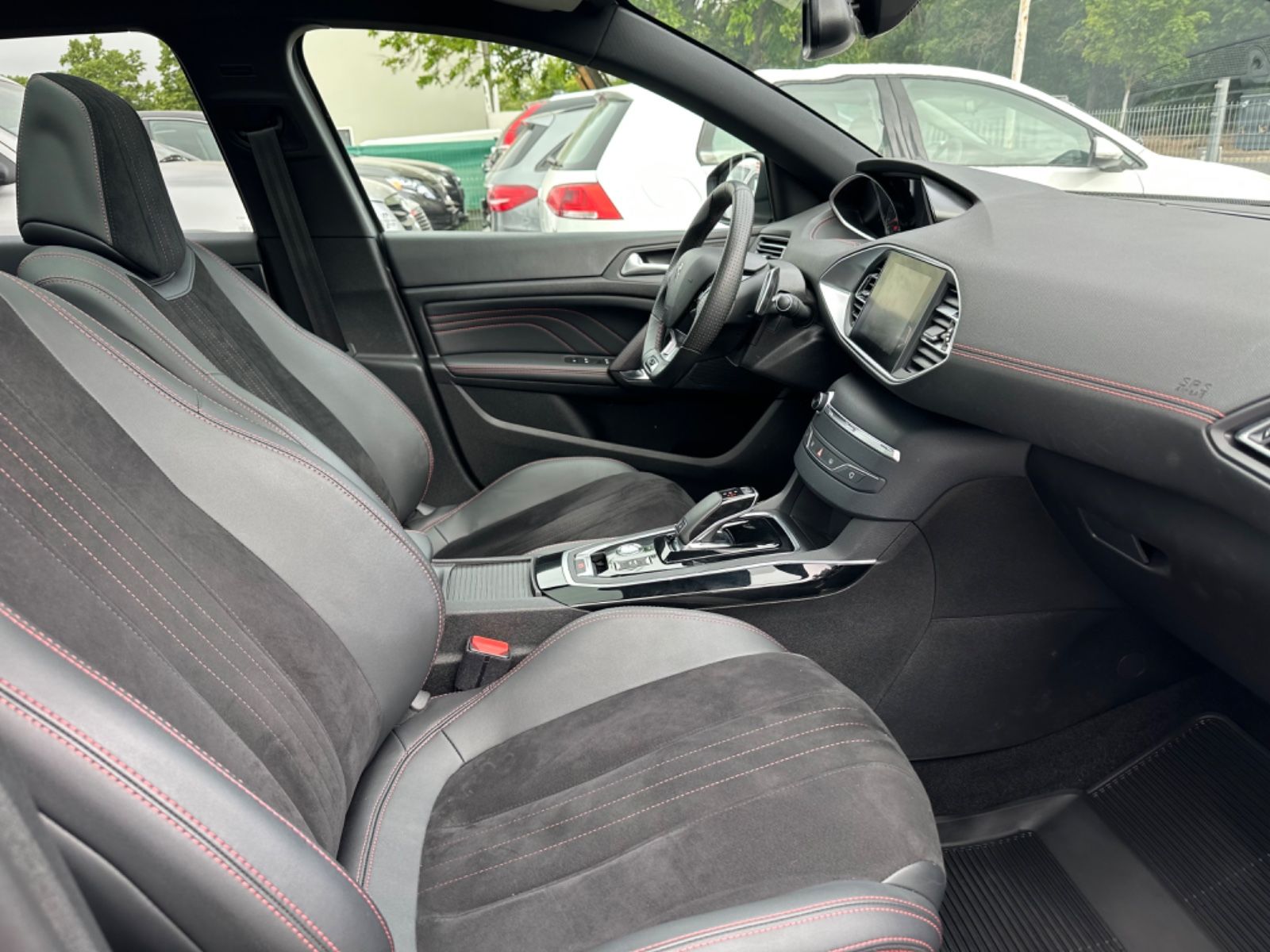 Fahrzeugabbildung Peugeot 308 2.0 SW GT Blue-HDI*Navi*Panorama*LED*Sound*