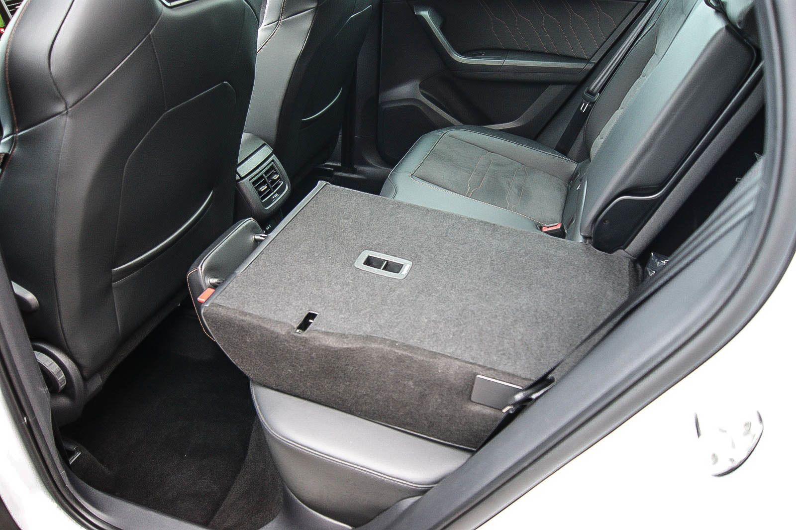 Fahrzeugabbildung CUPRA Ateca 2.0i 4Drive TRAILASSYST SCHIEBEDACH BEATS