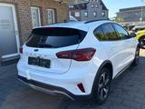 Ford Focus 1.0 Active Eco Automatik AHK Navi LED ACC  - Ford Focus mit Benzin-Antrieb: mit Navigationssystem