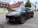 Porsche Macan GTS, Chrono, Anhängerkupplung - Porsche Gebrauchtwagen in Stuttgart