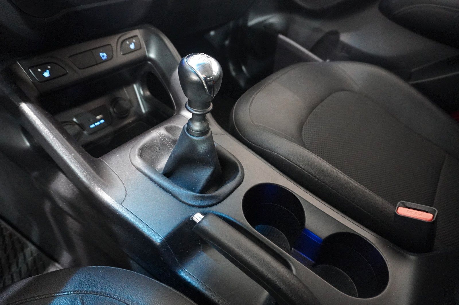 Fahrzeugabbildung Hyundai ix35 1.6 GDI FINALE LED/KLIMA/SHZ/PDC/TEMP./AHK