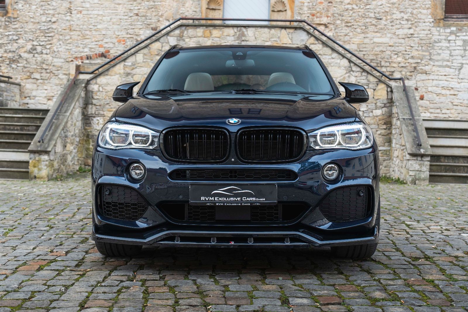 Fahrzeugabbildung BMW X5 xDrive50i Sportpaket ACC LED 360° HUD H&K