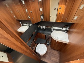 Carthago liner-for-two I 53 L IvecoHubstützenKLIMATWIN