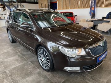 Skoda Superb Combi Laurin & Klement *PANO*NAVI*LEDER*