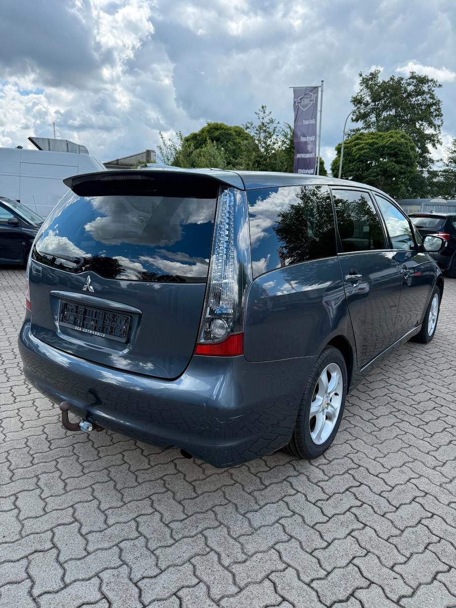 Mitsubishi Grandis 2005 — photo 5