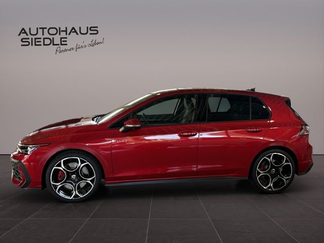 Volkswagen Golf VIII GTI 2.0 TSI DSG foto 3