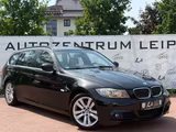 BMW 325i Tour. xDrive 1HAND*MPAKET*KEYLESS*TÜV*TOP - BMW 325 mit Benzin-Antrieb: Kombi