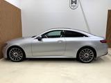 Mercedes-Benz E 400 Coupe 4Matic AMG-Line PANO/360°/NAVI/LMF - Mercedes-Benz mit Benzin-Antrieb: Coupe