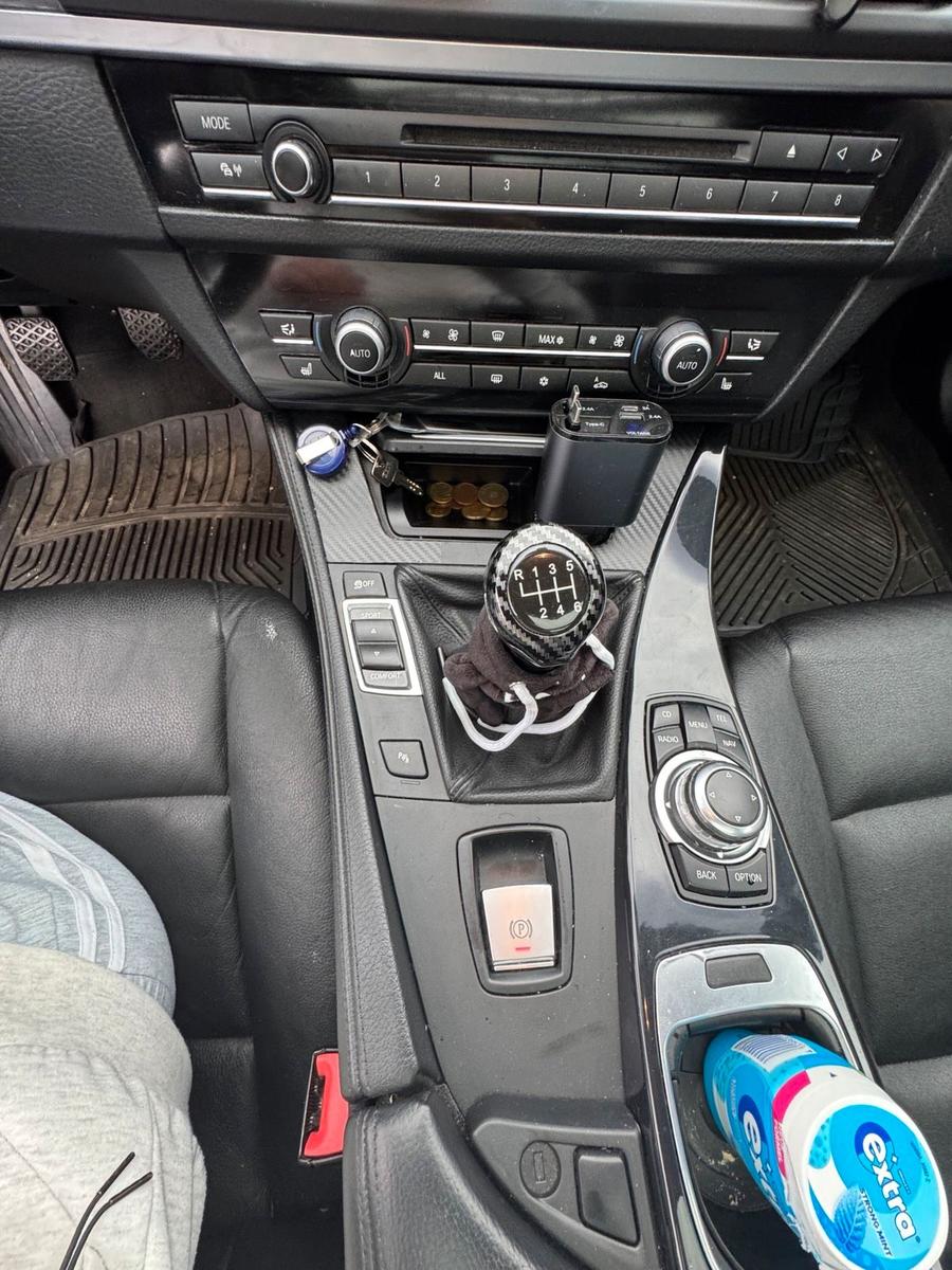 BMW 520 2011 — photo 8