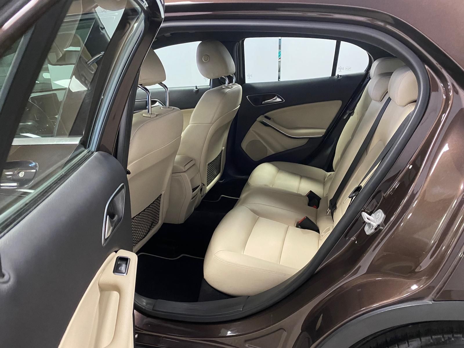 Fahrzeugabbildung Mercedes-Benz GLA 200 2.1 CDI KAT GLA 200 CDI / d (156.908) NA