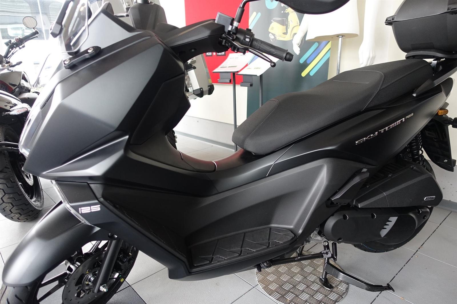 Kymco Sky Town 125i ABS in grau sofort verfügbar