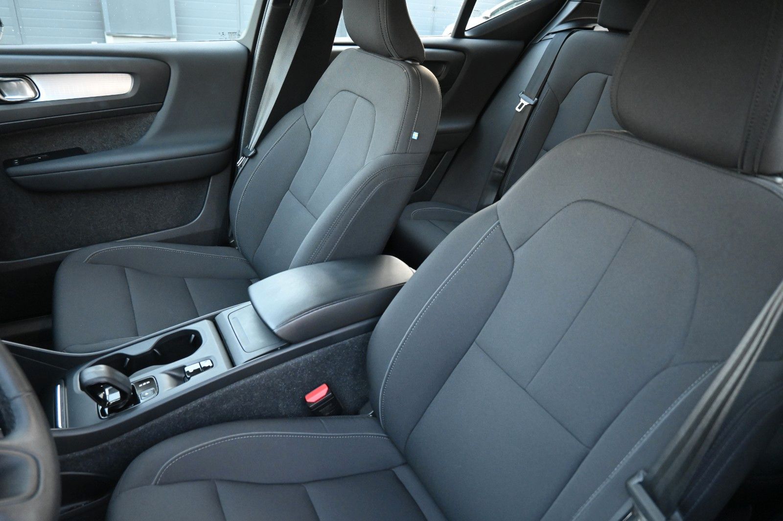 Fahrzeugabbildung Volvo XC40 T3 Benzin Momentum*RFK*FSHZG*