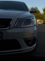 Skoda Octavia 2.0 TDI DSG RS Combi RS - Skoda Octavia aus 2012: RS