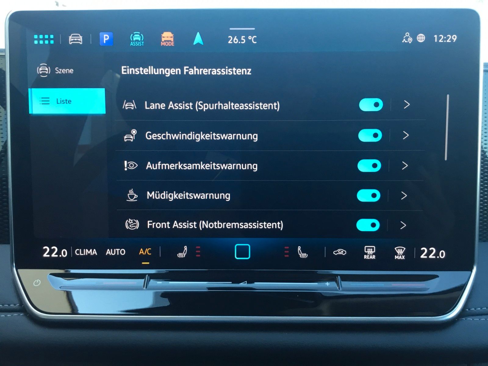 Fahrzeugabbildung Volkswagen Tiguan 1.5 eTSI DSG Life+AHK+LED+17"+Navi+Kamera