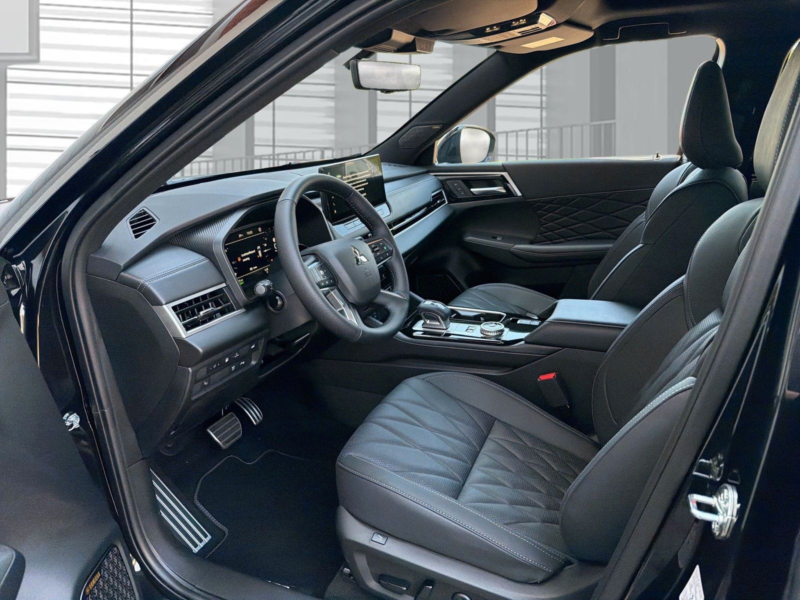 Mitsubishi Plug-in Hybrid Outlander - Bild 13