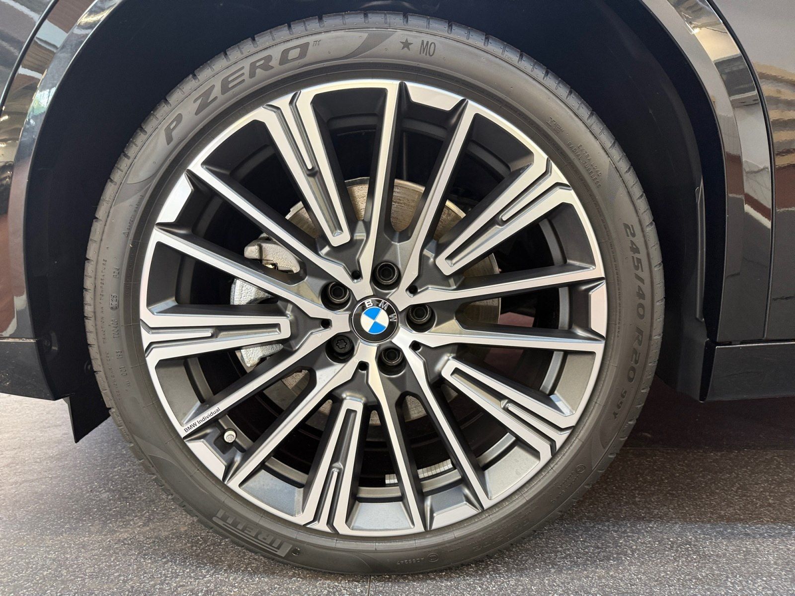 BMW iX2 - Bild 16