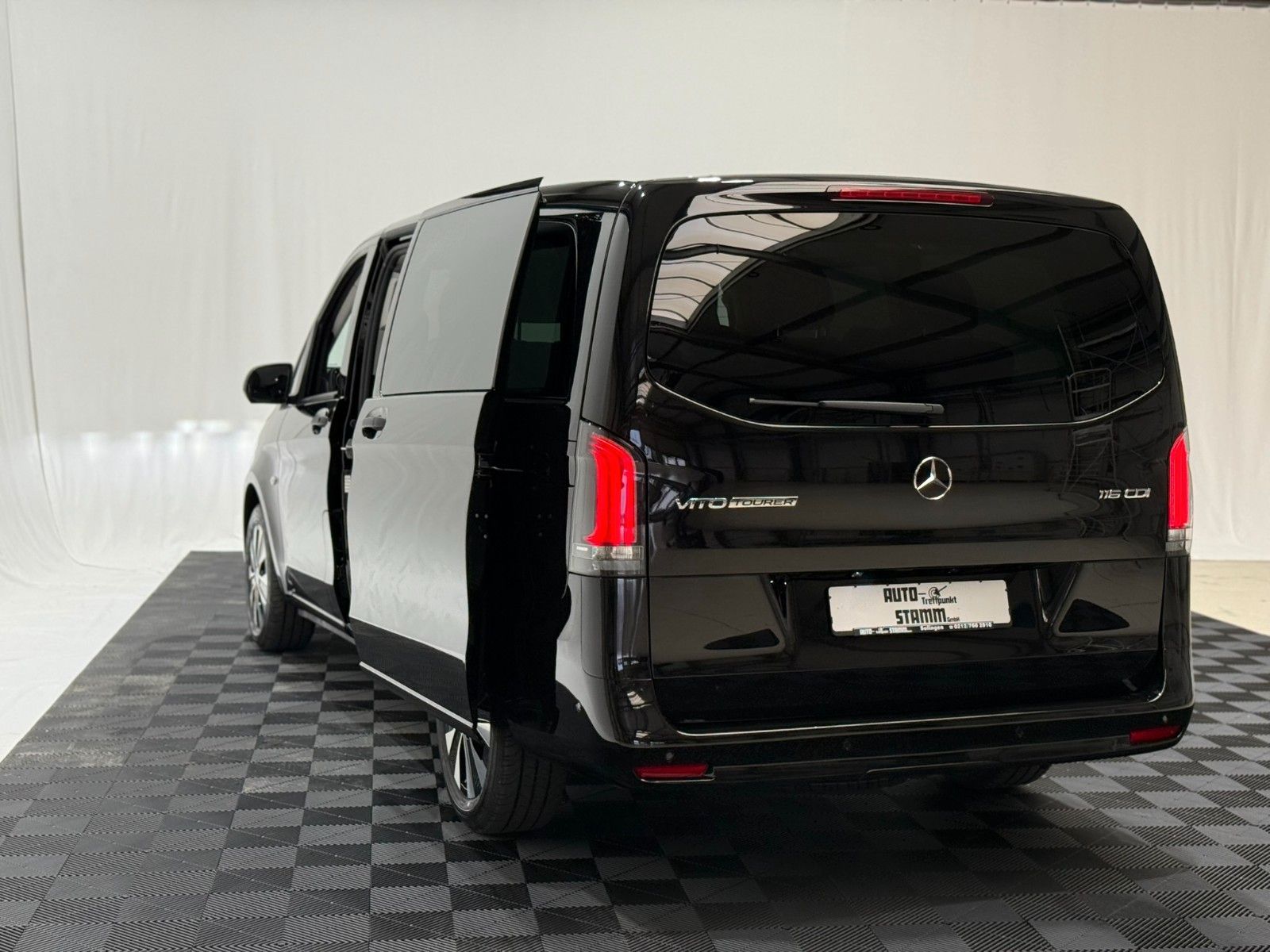 Fahrzeugabbildung Mercedes-Benz Vito Tourer 116 CDI RWD SELECT lang