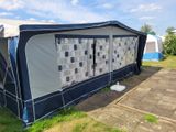 HYMER / ERIBA / HYMERCAR Eriban Exciting 560 Family 5-7 Plätze - HYMER / ERIBA Etagenbett Wohnwagen