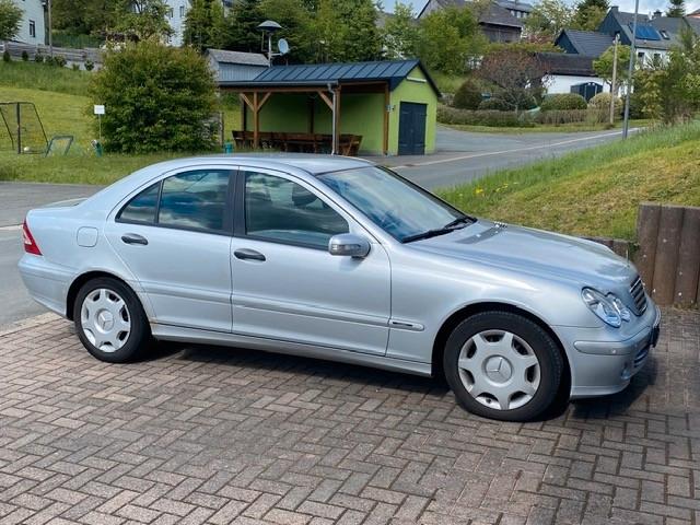 Mercedes-Benz C 200