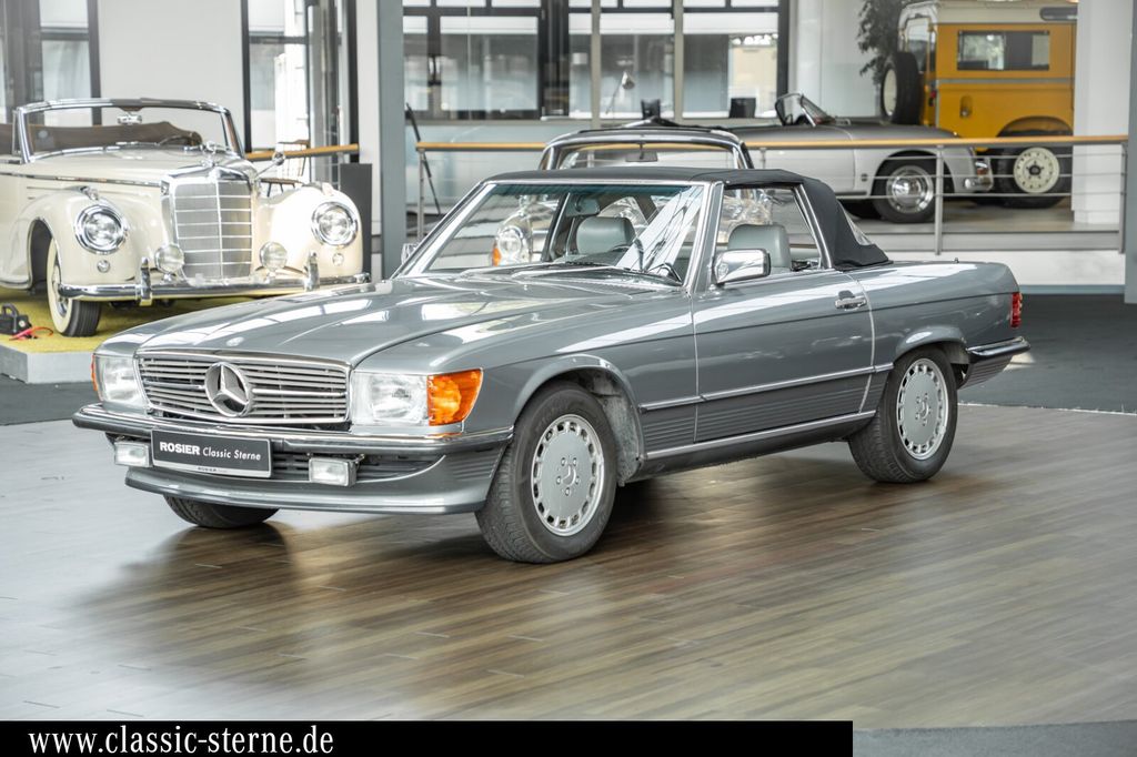 Mercedes-Benz SL 560