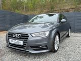 Audi A3 Ambition/1.Hand/XENON/S.HEFT/XENON/PDC/MULTIF - Audi A3: Kleinwagen