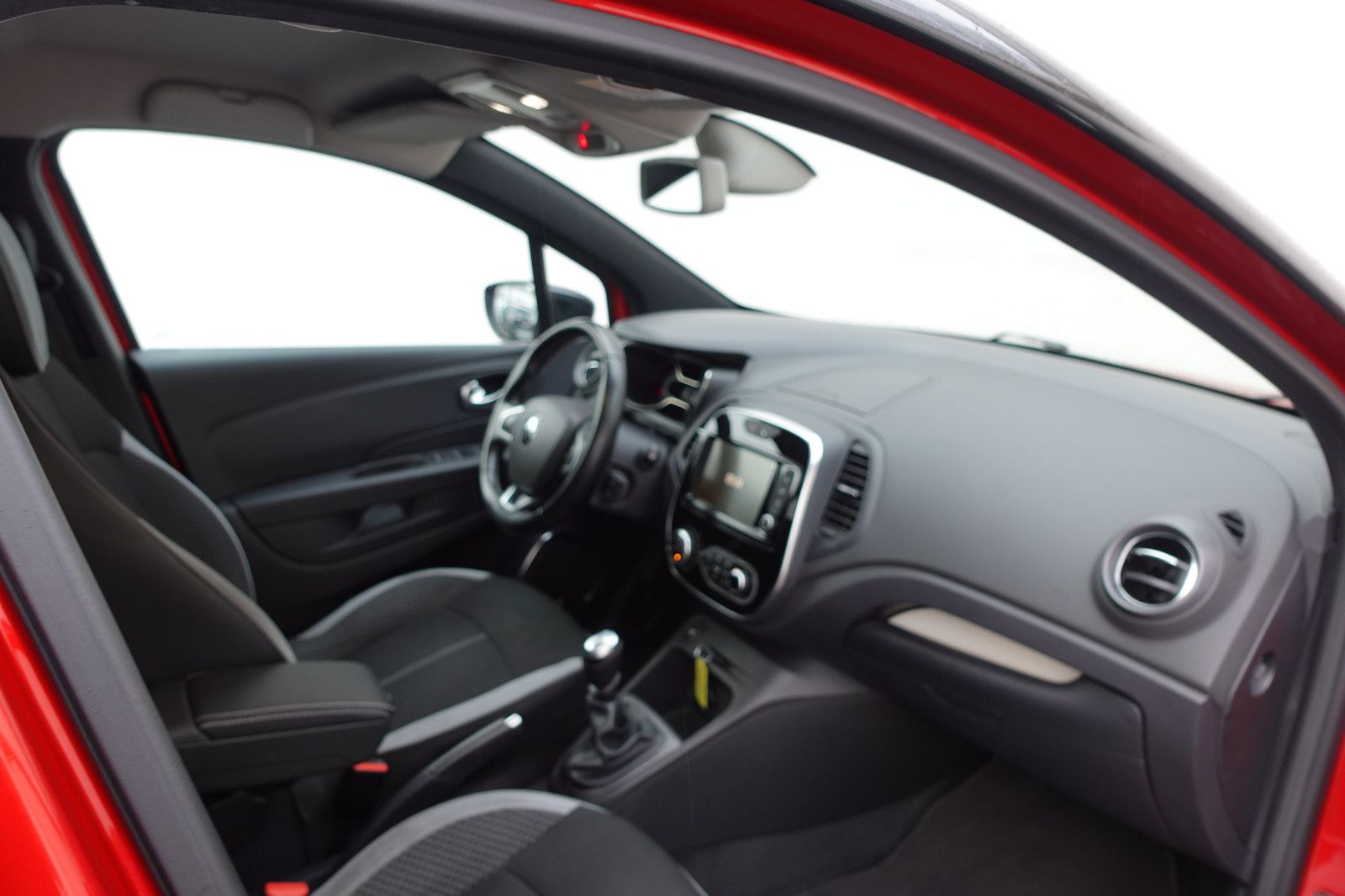 Fahrzeugabbildung Renault Captur BOSE Edition 1.3TCe,Navi,Sitzhzg,AHK,LED