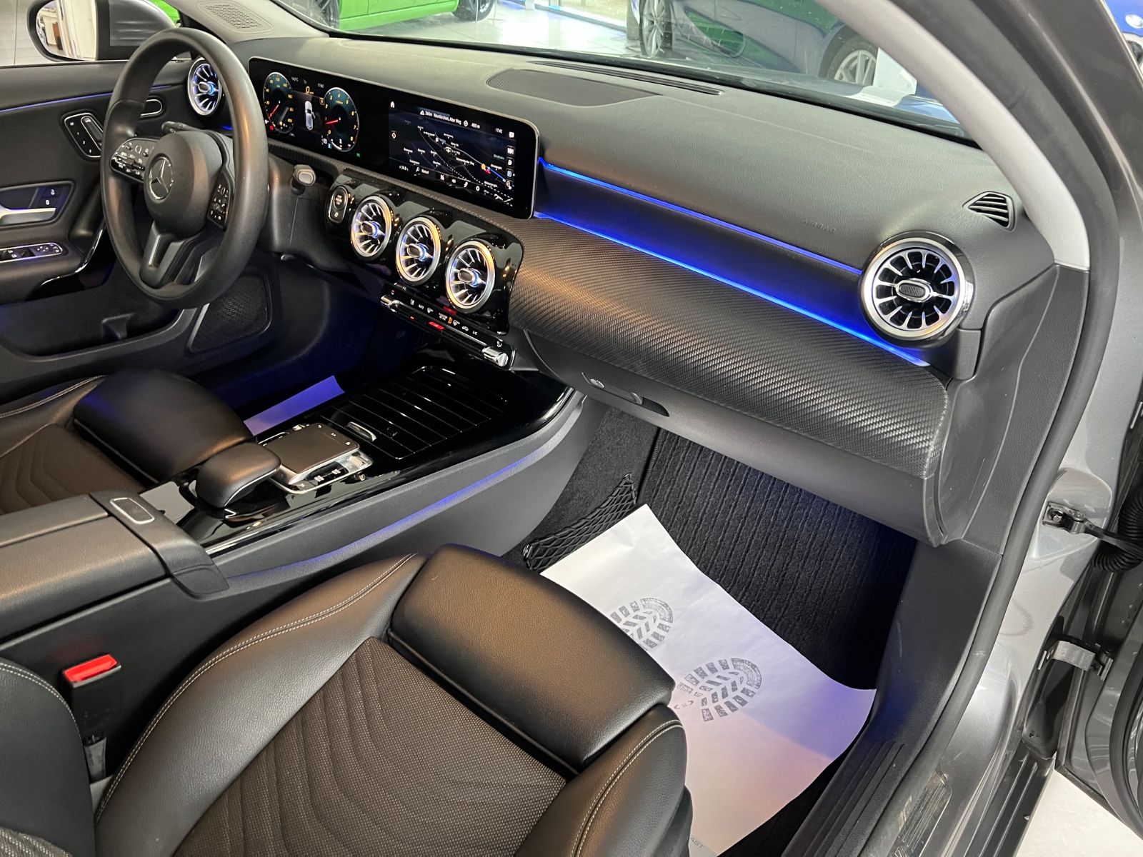 Fahrzeugabbildung Mercedes-Benz A 250 *AMBIENTE-BELEUCHTUNG*MEMORY-SITZE*