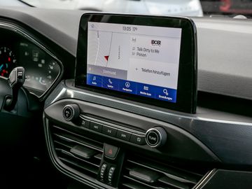 Ford Focus Active -AHK-abnehmbar-Navi-Apple CarPlay-A