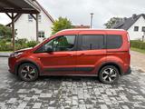 Ford Tourneo Connect 1.5 EcoBlue 74kW Auto Active... - rote Ford Tourneo Connect